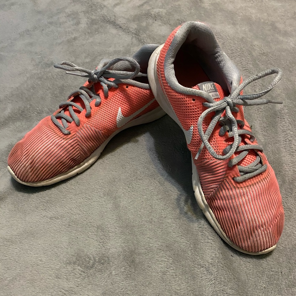 women’s nike shoes